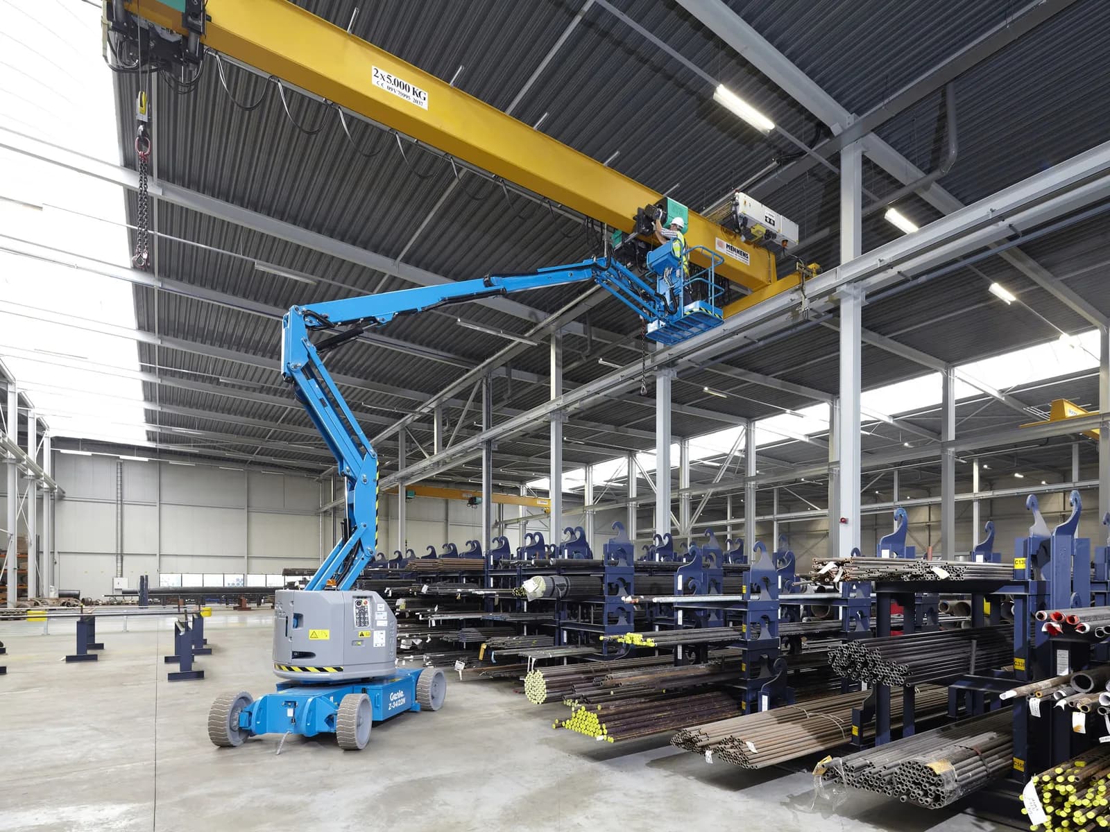 Genie Z-34/22N, Articulated boom lifts